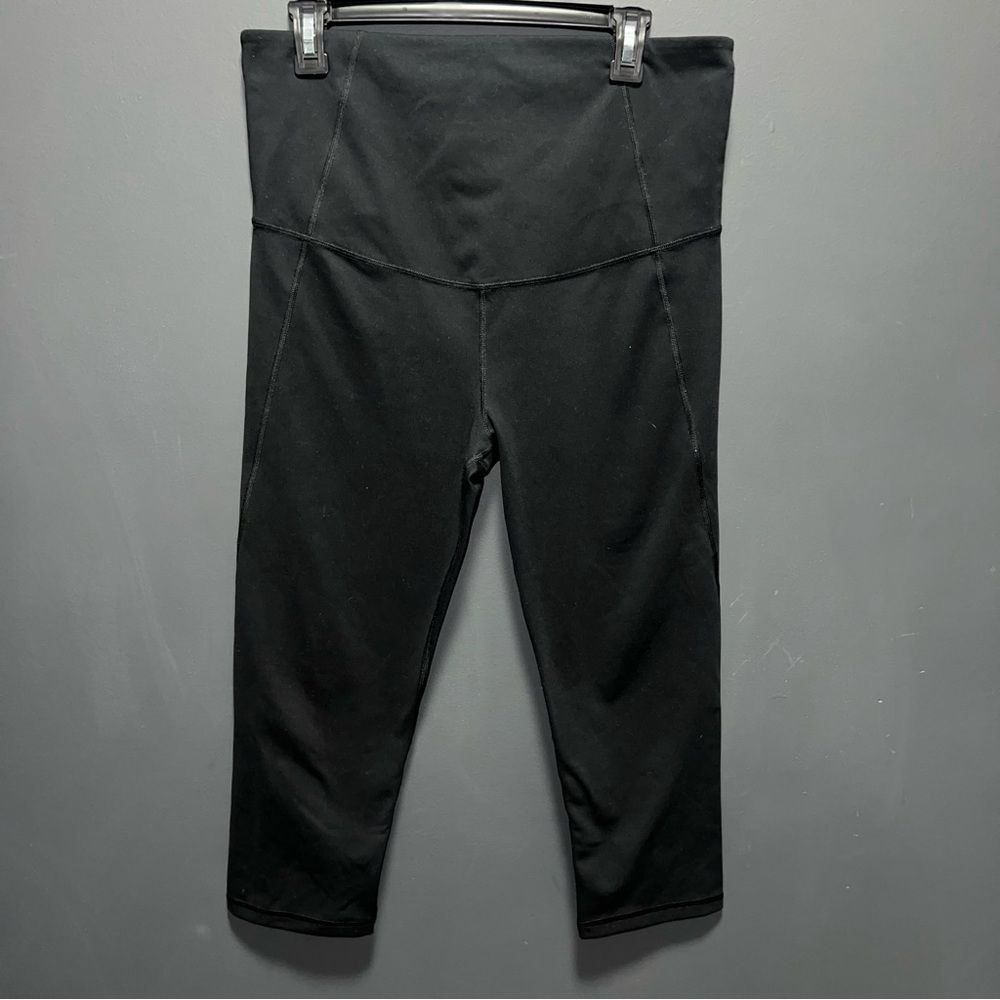 Gap Fit Women’s Maternity Leggings Crops Blackout Technology Black Medium Reg